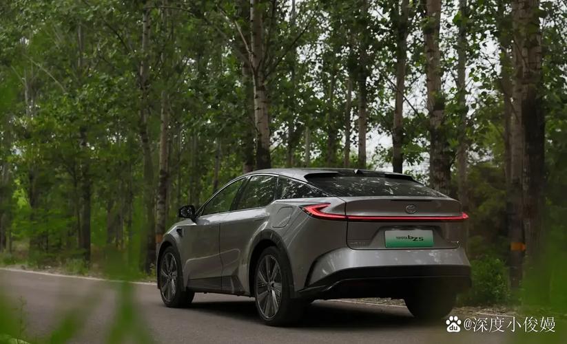 2025年新能源汽車補(bǔ)貼新政深度解讀 15萬元以下車型補(bǔ)貼車價(jià)10%，電附件成關(guān)鍵門檻
